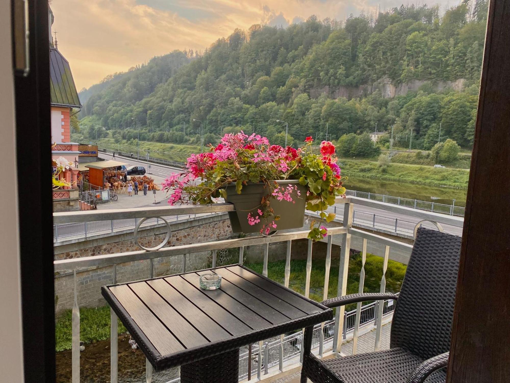 Hotel Labe Hřensko Esterno foto